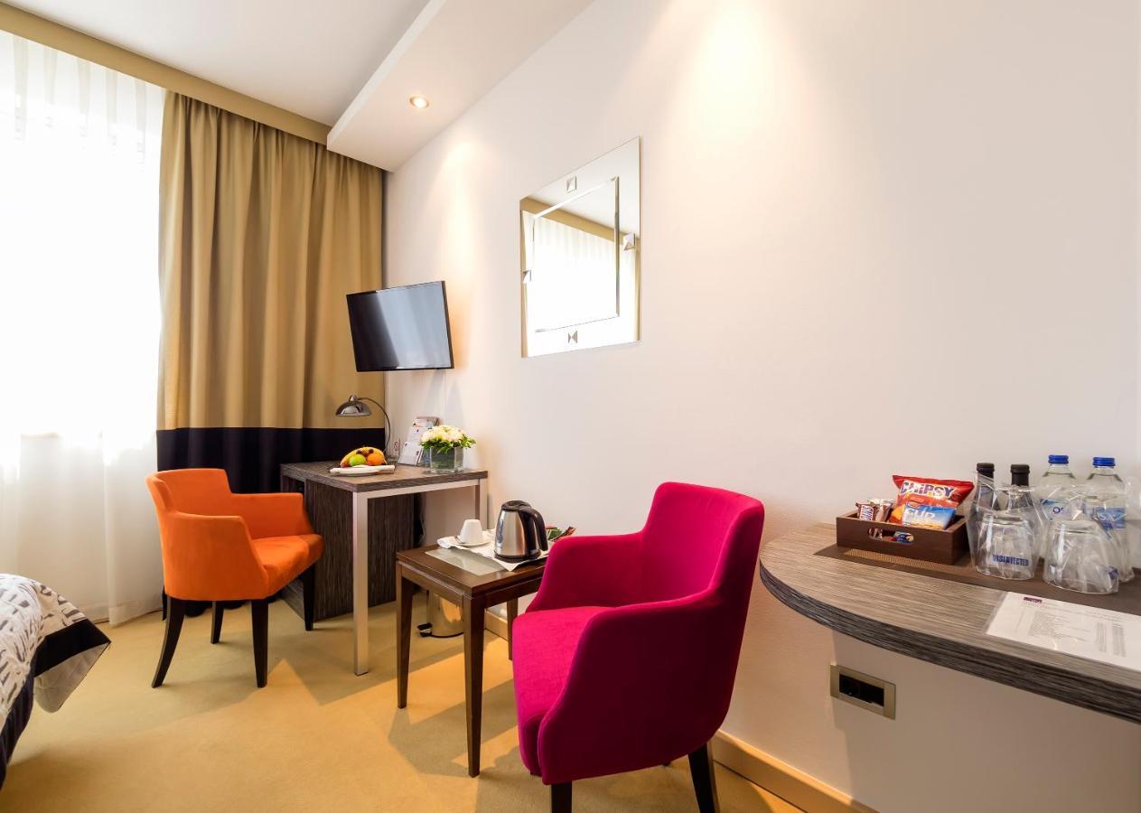 In Hotel Beograd Belgrado Exterior foto
