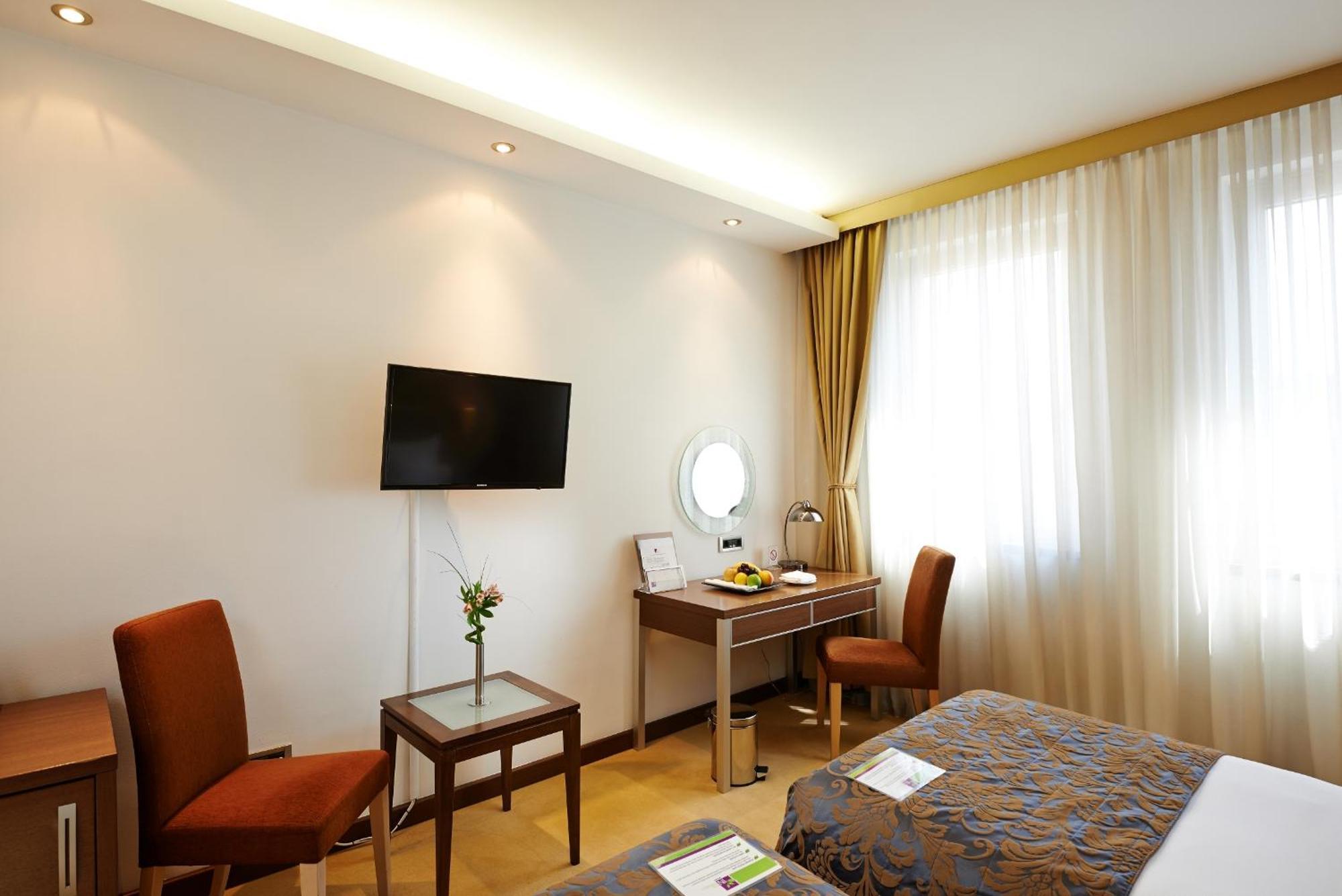 In Hotel Beograd Belgrado Quarto foto
