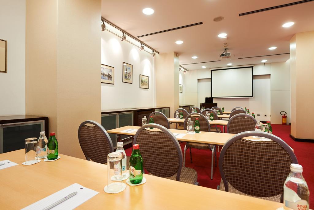 In Hotel Beograd Belgrado Exterior foto
